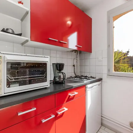 2 Bedroom House For 6 *