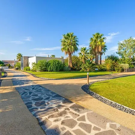 Σπίτι διακοπών 2 Bedroom House For 6 *