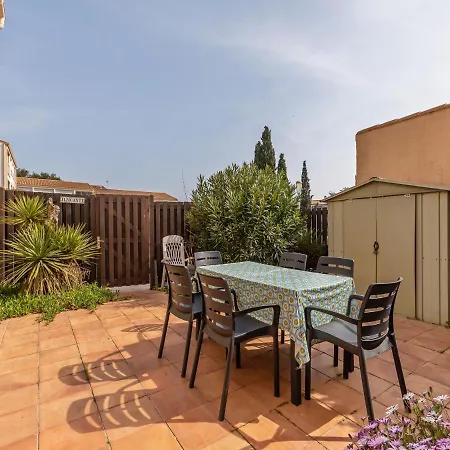 2 Bedroom House For 6 Σπίτι διακοπών *